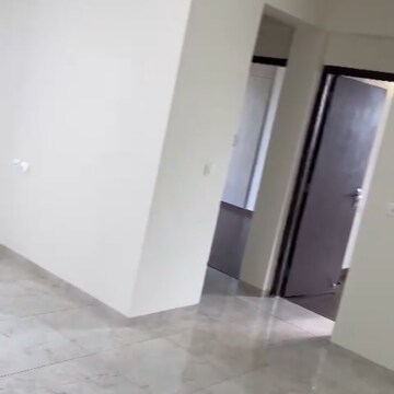 Room in 2 BHK Apartment at BPTP Discovery Park, Badauli Village – for Rent