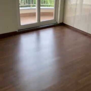 Room in 2 BHK Apartment at BPTP Discovery Park, Badauli Village – for Rent