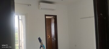 Furnished Amenities in 3 BHK Builder Floor at Smart World Orchard, Sector 61 – for Rent