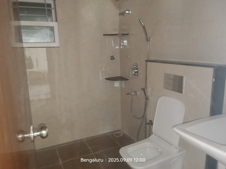 Bathroom, jp nagar phase 7 3 Bedroom 1400 Sq.Ft. Builder Floor In Jp Nagar Phase 7 Bangalore 9166119