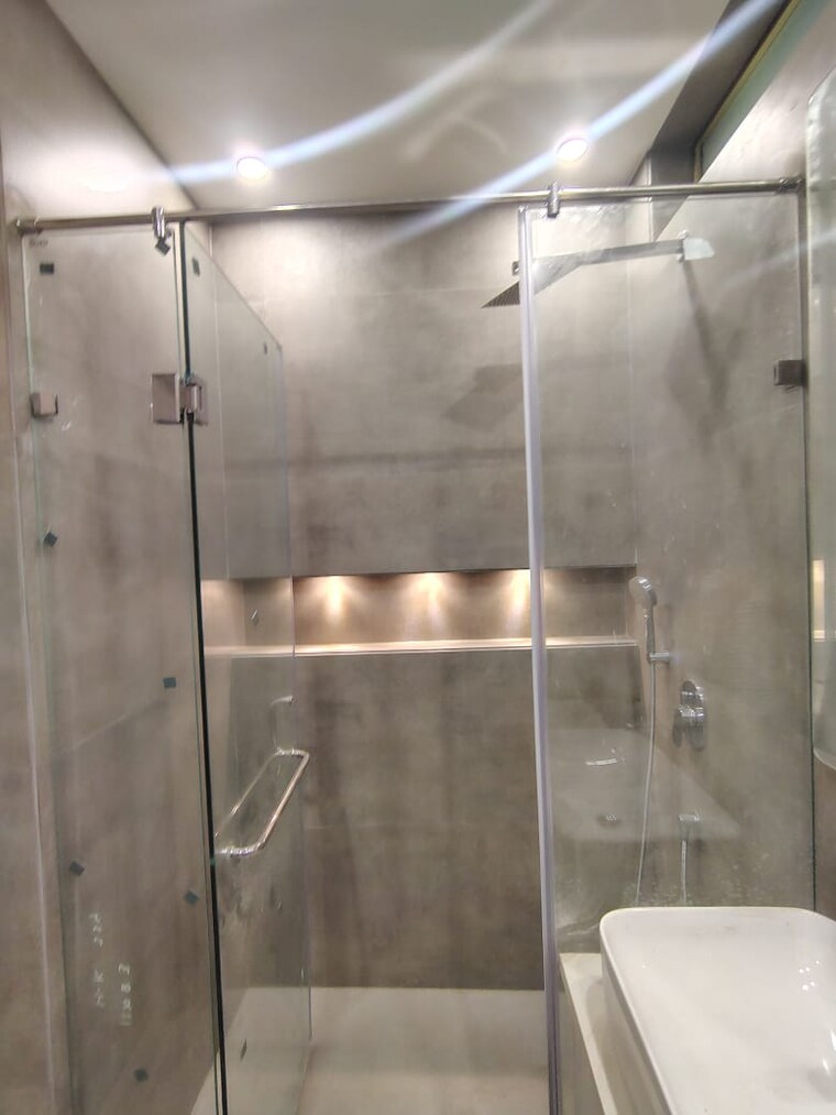 Bathroom, bptp-visionnaire-villas 4 Bedroom 250 Sq.Yd. Apartment In Sector 70a Gurgaon 9166142