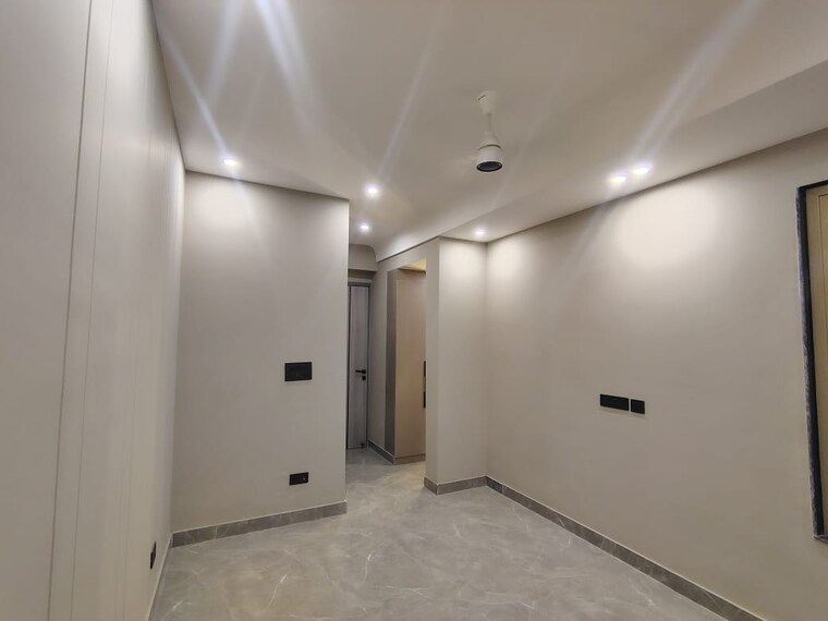 Room, bptp-visionnaire-villas 4 Bedroom 250 Sq.Yd. Apartment In Sector 70a Gurgaon 9166142