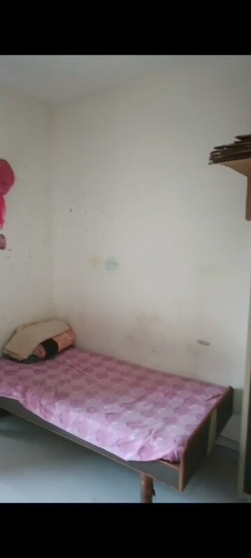 Room in 2 BHK Apartment at GLS Arawali Homes, Sohna Sector 4 – for Rent