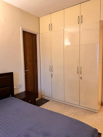 Room in 3 BHK Apartment at Kalpataru Sparkle, Bandra East – for Rent