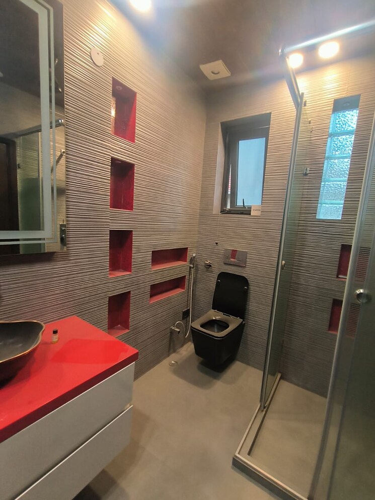 Bathroom, south extension ii 4 Bedroom 500 Sq.Yd. Builder Floor In South Extension ii Delhi 9166196