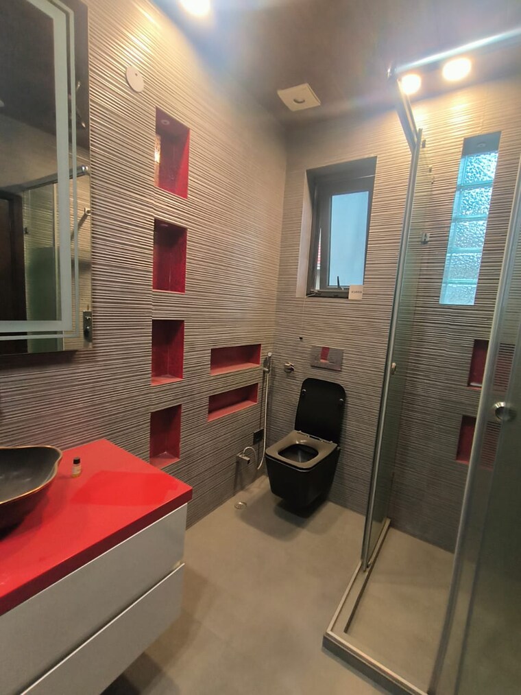 Bathroom, south extension ii 4 Bedroom 500 Sq.Yd. Builder Floor In South Extension ii Delhi 9166196