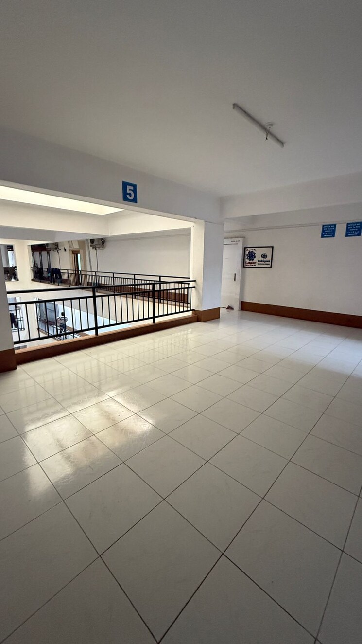 Balcony, city-pride Commercial Office Space 550 Sq.Ft. In Kothrud Pune 9166123