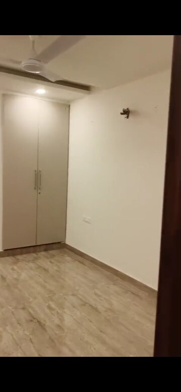 Room in 3 BHK Builder Floor at Puri Kohinoor, Sector 89 – for Rent