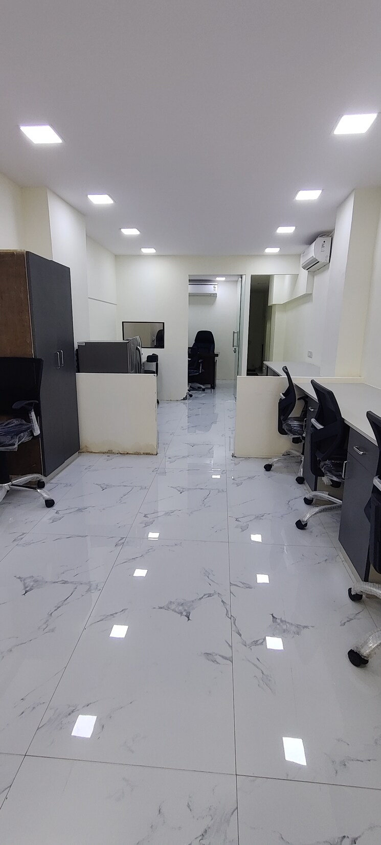 Team Area, kamat-industrial-estate Commercial Office Space 1300 Sq.Ft. In Prabhadevi Mumbai 9166172