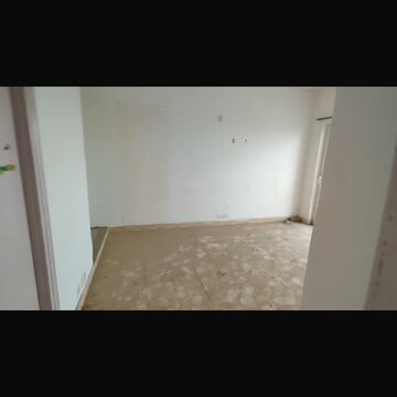 Room in 2 BHK Apartment at BPTP Princess Park, Sector 86 – for Sale