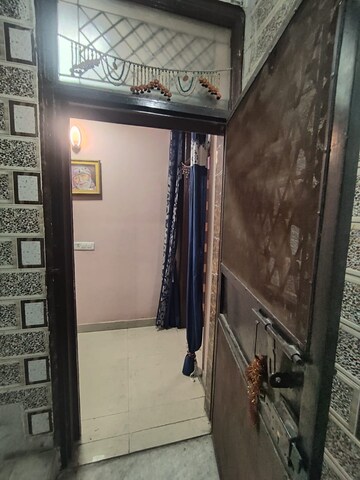 Balcony in 4 BHK Builder Floor at Sector 37 – for Rent