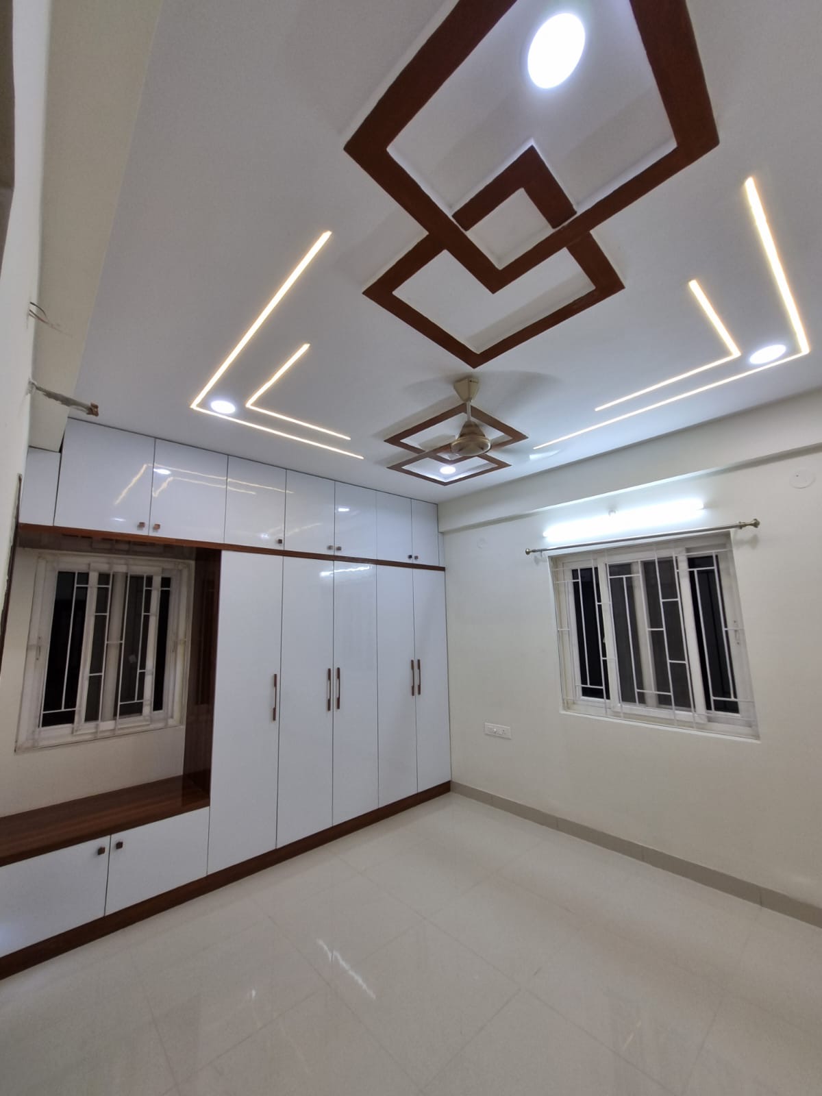 3 BHK + Pooja Room 1500 Sq.Ft. Apartment in HPR Lakefront