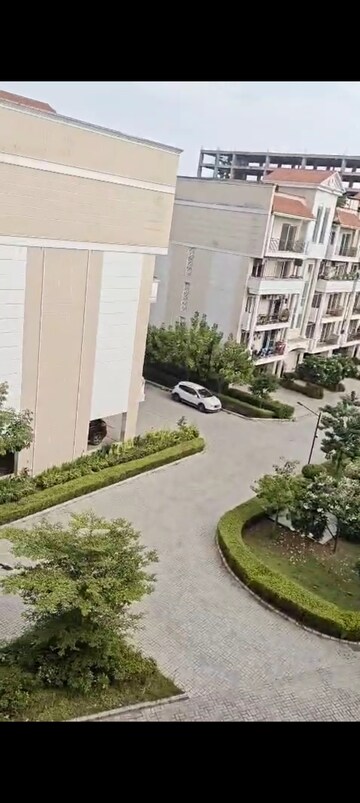 3.5 BHK Apartment For Rent in Sushma Valencia, International Airport Road