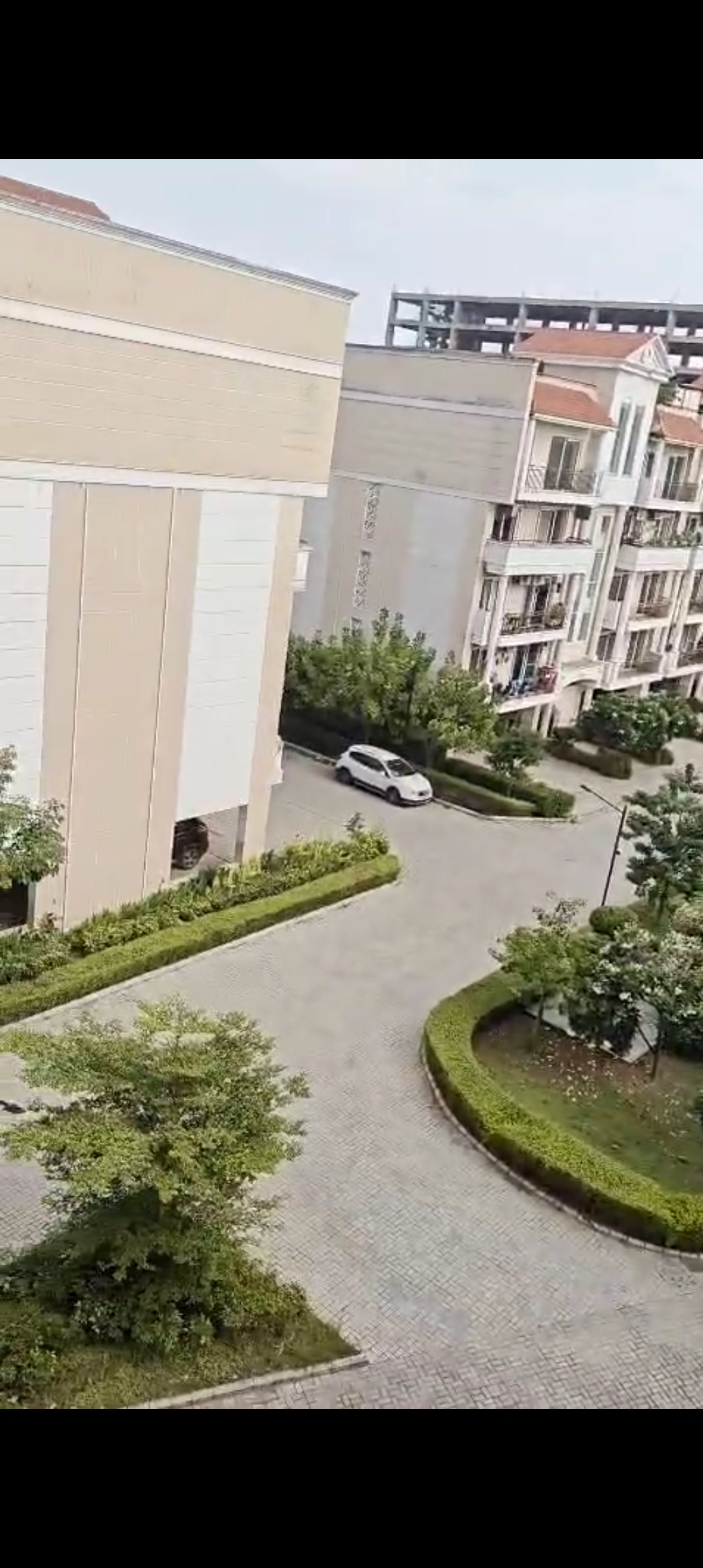 3.5 BHK + Extra Room Apartment For Rent in Sushma Valencia