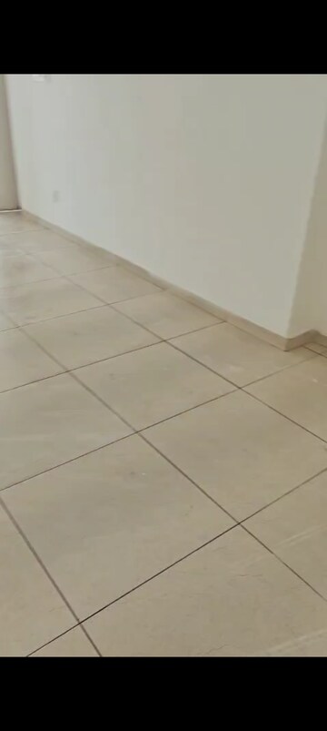 Room in 3.5 BHK Apartment at Sushma Valencia, International Airport Road – for Rent