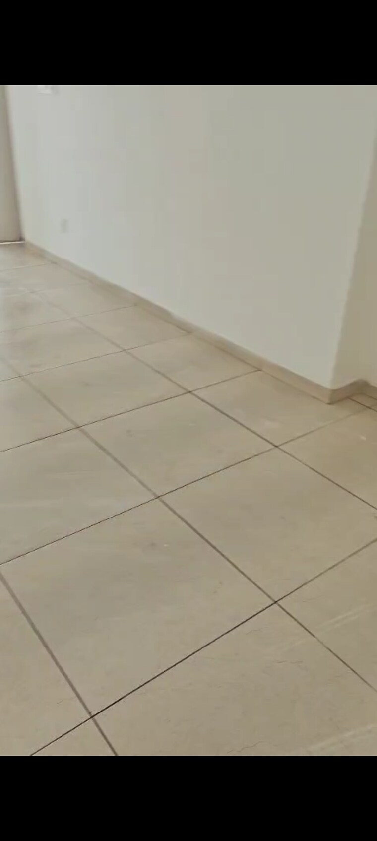 Room, sushma-valencia 3.5 Bedroom 1800 Sq.Ft. Apartment In International Airport Road Zirakpur 9166231