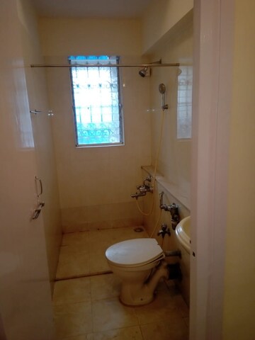 Bathroom in 4 BHK Apartment at Eken Therese, Bandra West – for Rent