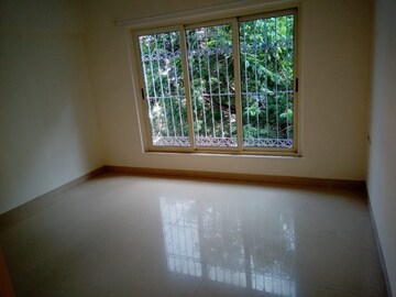 Room in 4 BHK Apartment at Eken Therese, Bandra West – for Rent