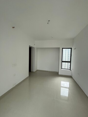 Master Bedroom in 2 BHK Apartment at Kalpataru Immensa, Kolshet Road – for Rent