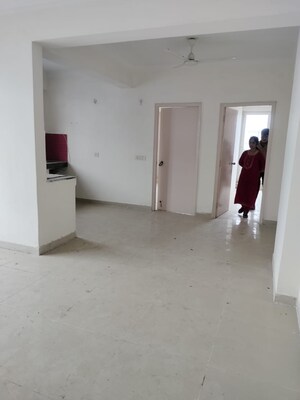 Room in 2 BHK Apartment at Value Meadows Vista, Raj Nagar Extension – for Sale