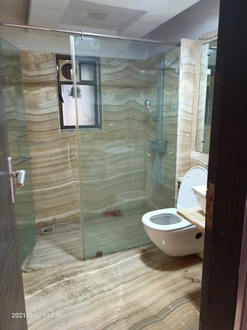 Bathroom in 3.5 BHK Apartment at Anand 105, Bandra West – for Rent