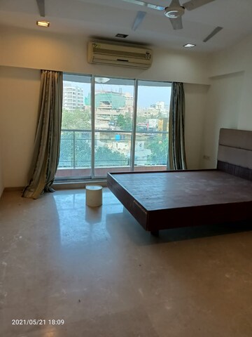 Living Room in 3.5 BHK Apartment at Anand 105, Bandra West – for Rent