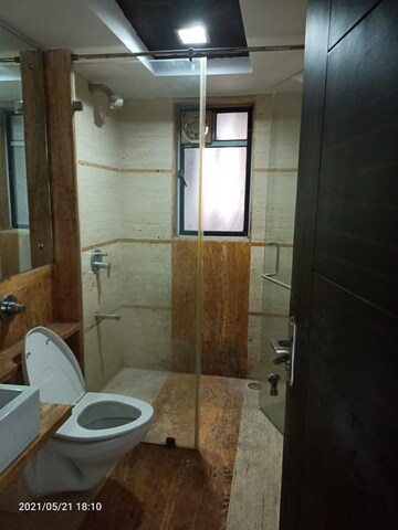 Bathroom in 3.5 BHK Apartment at Anand 105, Bandra West – for Rent