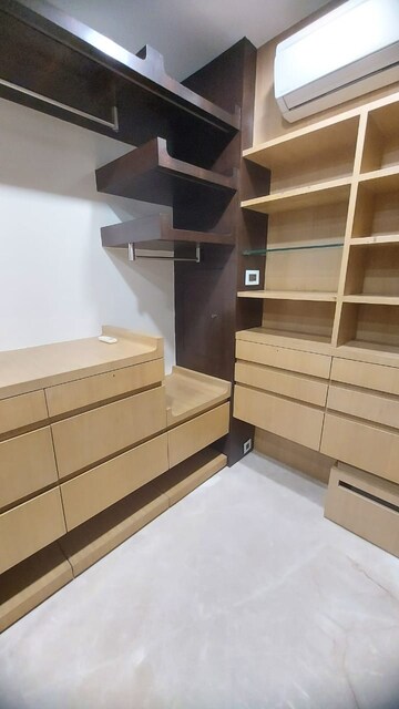 Staircase in 4 BHK Apartment at Vinayak Heights Bandra, Bandra West – for Rent