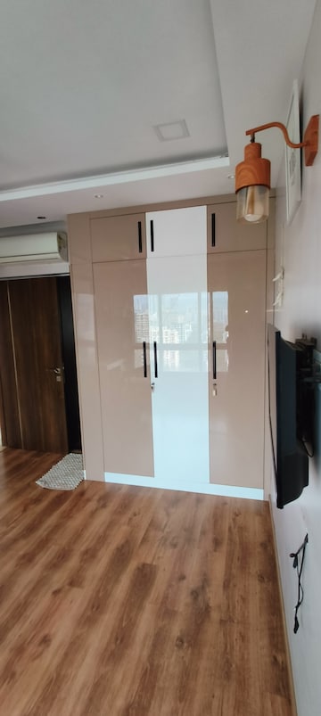Room in 4 BHK Apartment at Paradigm Ananda Residency, Borivali West – for Sale
