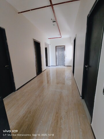 Room in 2 BHK Apartment at Alamdar The Auro, Lower Parel – for Rent