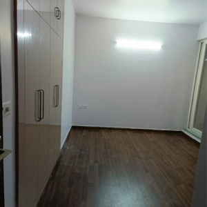 Room in 2 BHK Apartment at BPTP Discovery Park, Badauli Village – for Sale