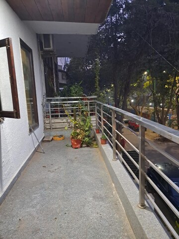 Balcony in 3 BHK Builder Floor at Unitech South City II, Sector 50 – for Rent