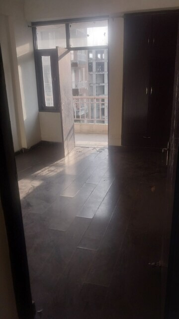 Room in 2 BHK Apartment at Techman Moti Residency, Raj Nagar Extension – for Sale
