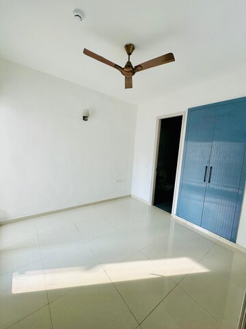 Furnished Amenities in 3 BHK Apartment at Arihant Abode, Sector 10 Greater Noida – for Rent