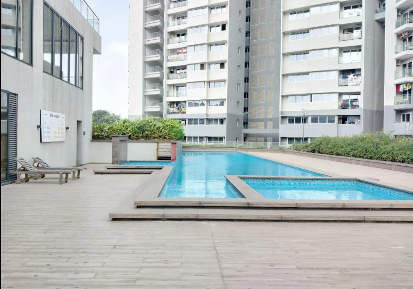 3 BHK + Servant Room Apartment For Sale in Godrej United