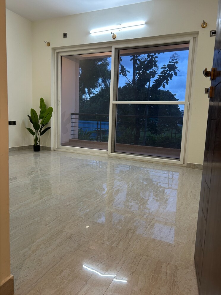 Room, unishire-esplanade 4 Bedroom 4704 Sq.Ft. Villa In Thanisandra Main Road Bangalore 9166376
