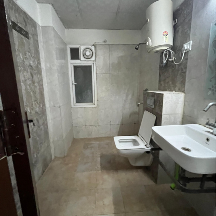 Bathroom, panchsheel-pratistha 3 Bedroom 1495 Sq.Ft. Apartment In Sector 75 Noida 9166405