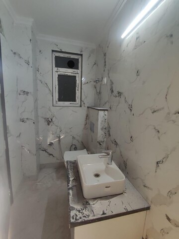 Bathroom in 3.5 BHK Builder Floor at Palm Residency Chhatarpur, Chattarpur – for Rent