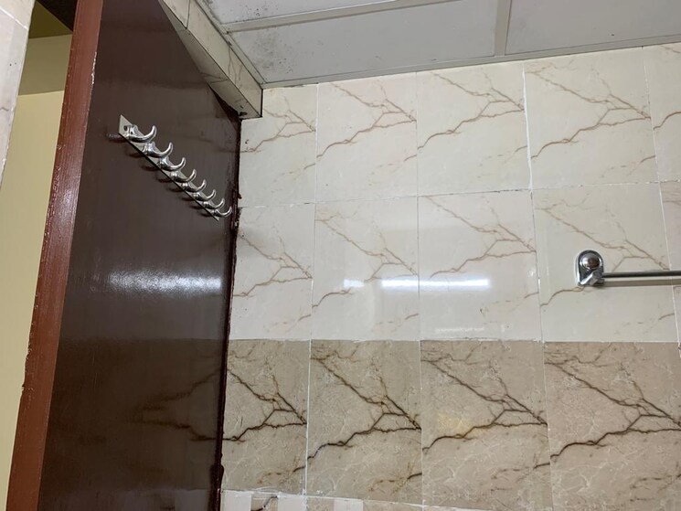 Bathroom, amrapali-leisure-park 3 Bedroom 1450 Sq.Ft. Apartment In Amrapali Leisure Valley Greater Noida 9166454