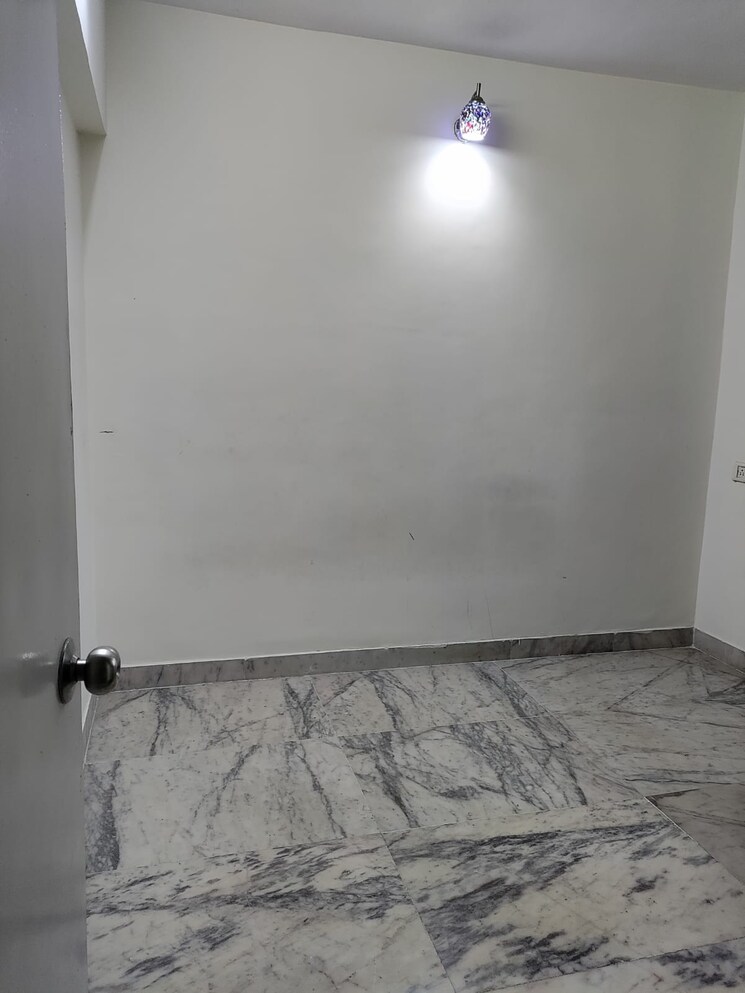 Room, velentine-tower 2 Bedroom 650 Sq.Ft. Apartment In Goregaon East Mumbai 9166488