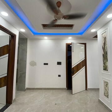 Building Lobby in 3 BHK Builder Floor at Govindpuri – for Sale