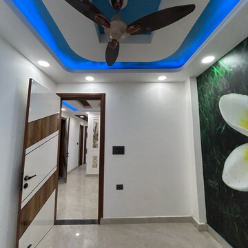 Building Lobby in 3 BHK Builder Floor at Govindpuri – for Sale
