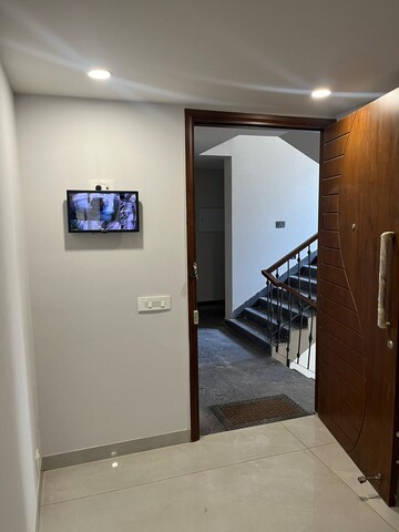 Furnished Amenities in 3 BHK Builder Floor at Greater Kailash ii – for Rent