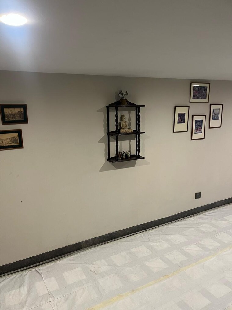 Room, greater kailash ii 3 Bedroom 3500 Sq.Ft. Builder Floor In Greater Kailash ii Delhi 9166543