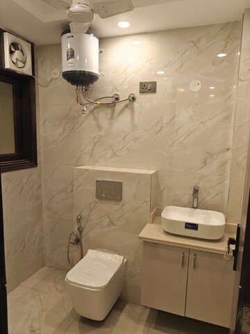 Bathroom in 3 BHK Builder Floor at Sultanpur – for Rent