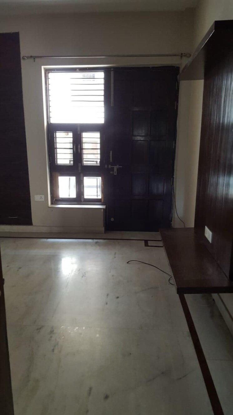 Room, sector 38 2 Bedroom 1363 Sq.Ft. Builder Floor In Sector 38 Gurgaon 9166571