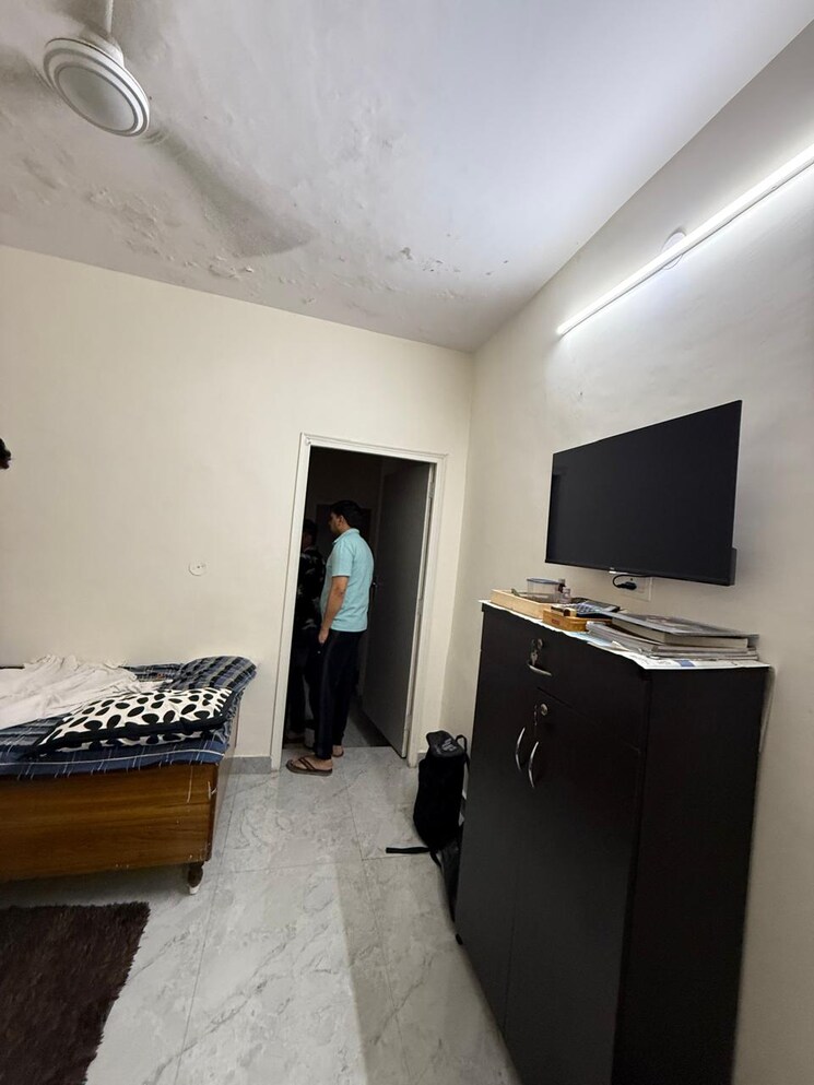 Bedroom, kalkaji 1 Bedroom 800 Sq.Ft. Builder Floor In Kalkaji Delhi 9166578