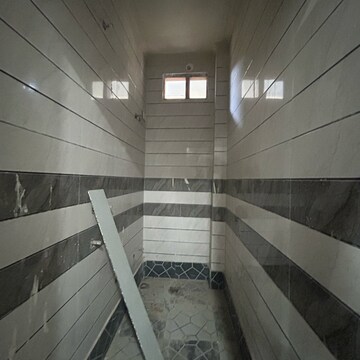 Balcony in 1 BHK Builder Floor at Govindpuri – for Sale