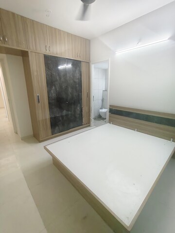 Room in 3 BHK Apartment at Godrej Green Cove, Mahalunge – for Rent