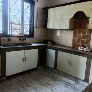 Kitchen in 2 BHK Builder Floor at Sector 21d – for Rent